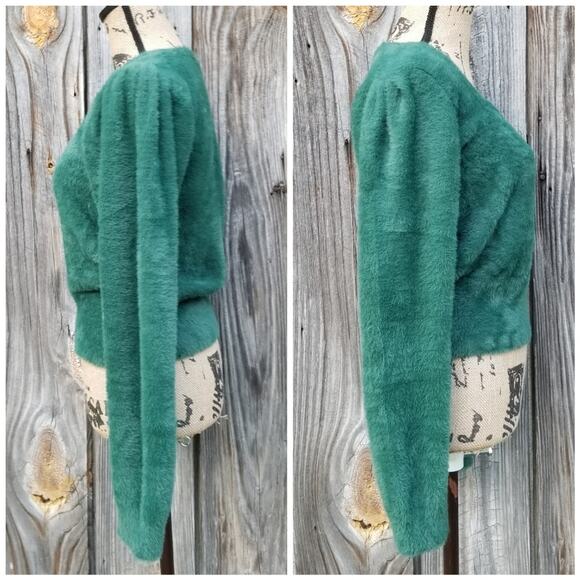 Square Neck Sweater Green Fuzzy Faux Mohair Crop ASTR Size XL Cropped NWT - Picture 2 of 8